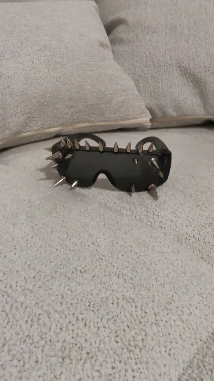 Очки с шипами как у популярного стримера - Товары для детей в Тюмень