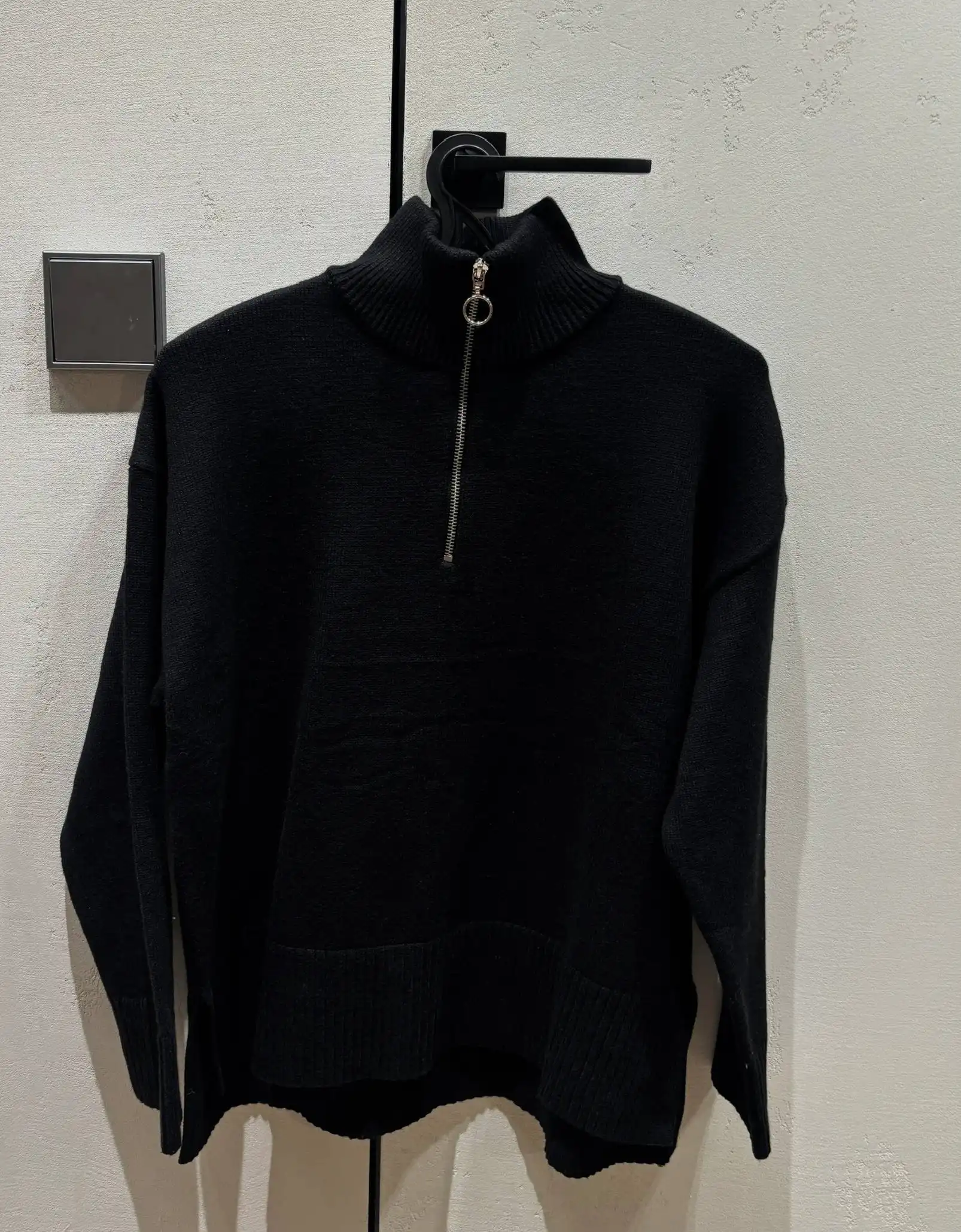 Джемпер новый с биркой, размер М - Женская одежда (Одежда) в Тюмень