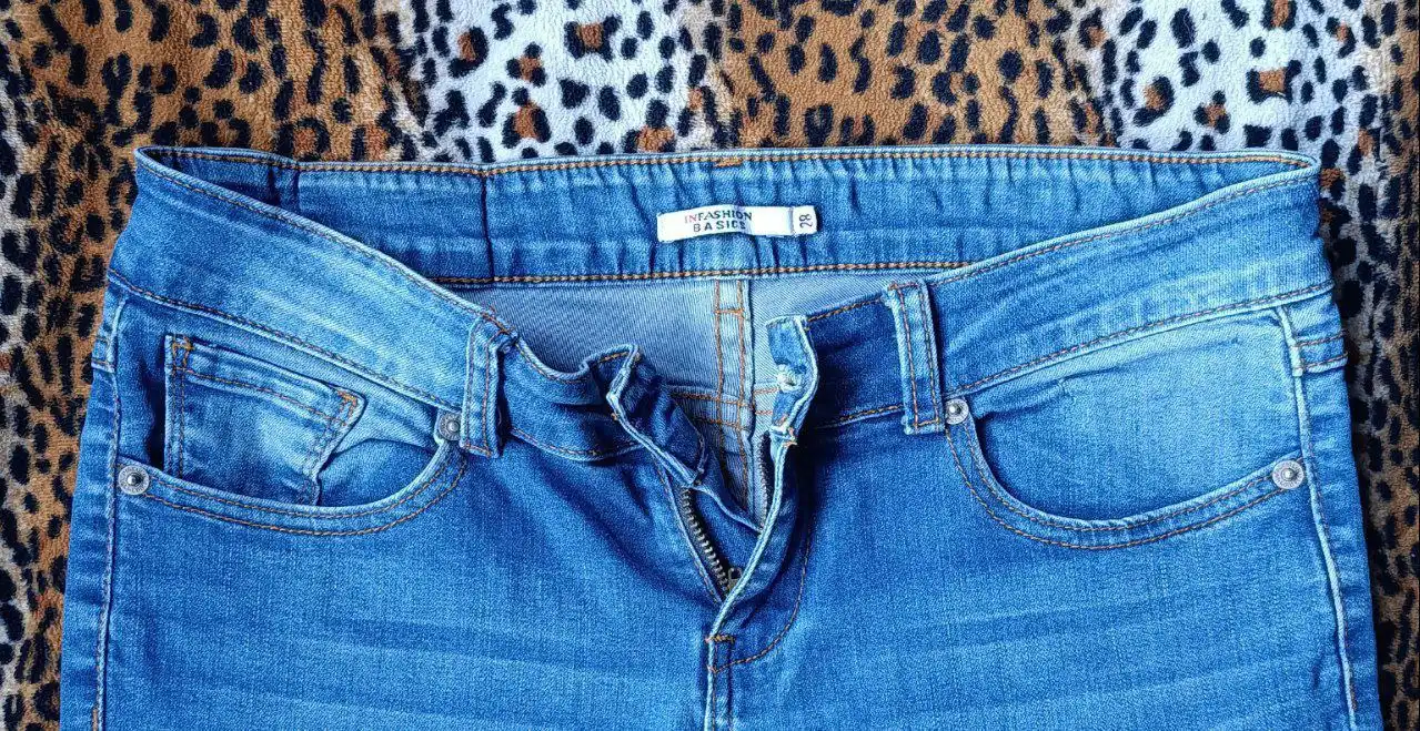 Джинсы INFASHION BASIC размер S голубые - Джинсы (Одежда) в Тюмень