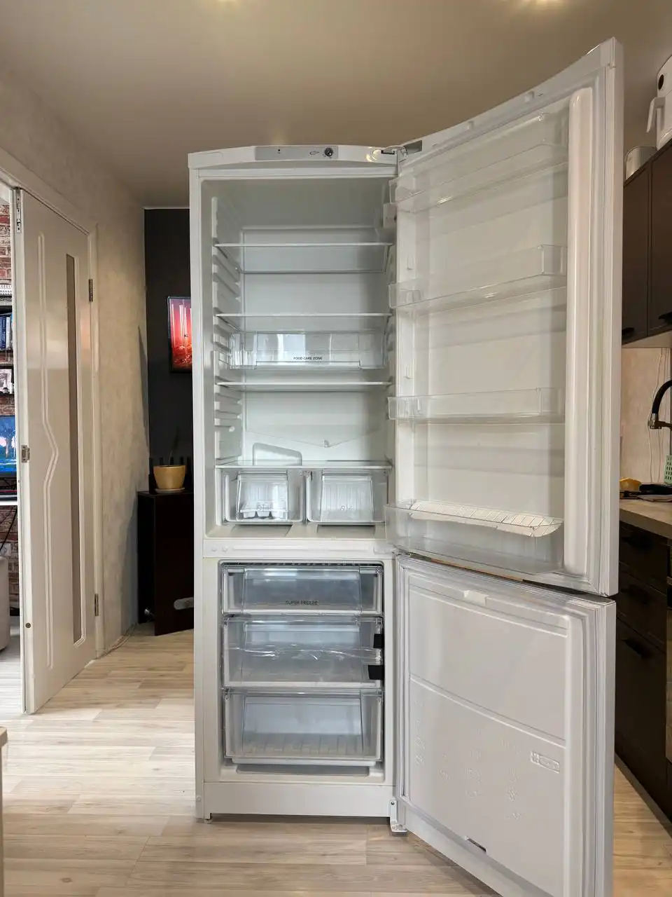 Холодильник Leran CBF 187 W - Холодильники (Для дома и дачи) в Тюмень