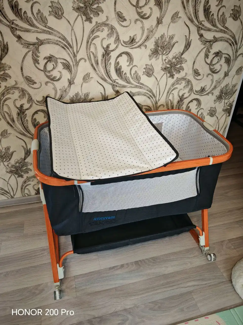 Детская кроватка с пеленальным столиком 0-3 года - Детская мебель (Товары для детей) в Тюмень