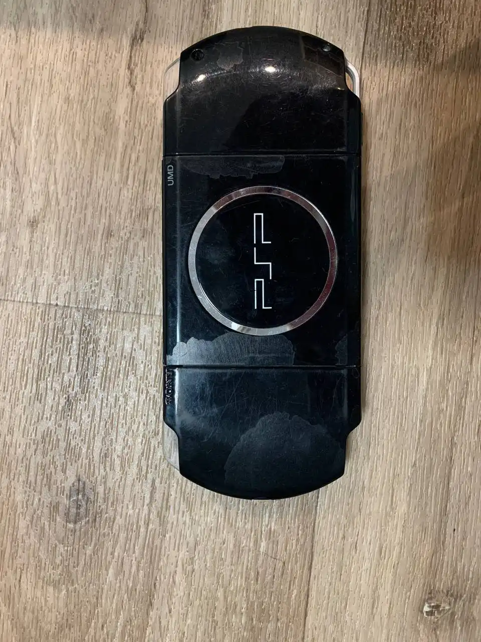 Продам приставку PSP без карты памяти - Игровые приставки (Электроника) в Тюмень