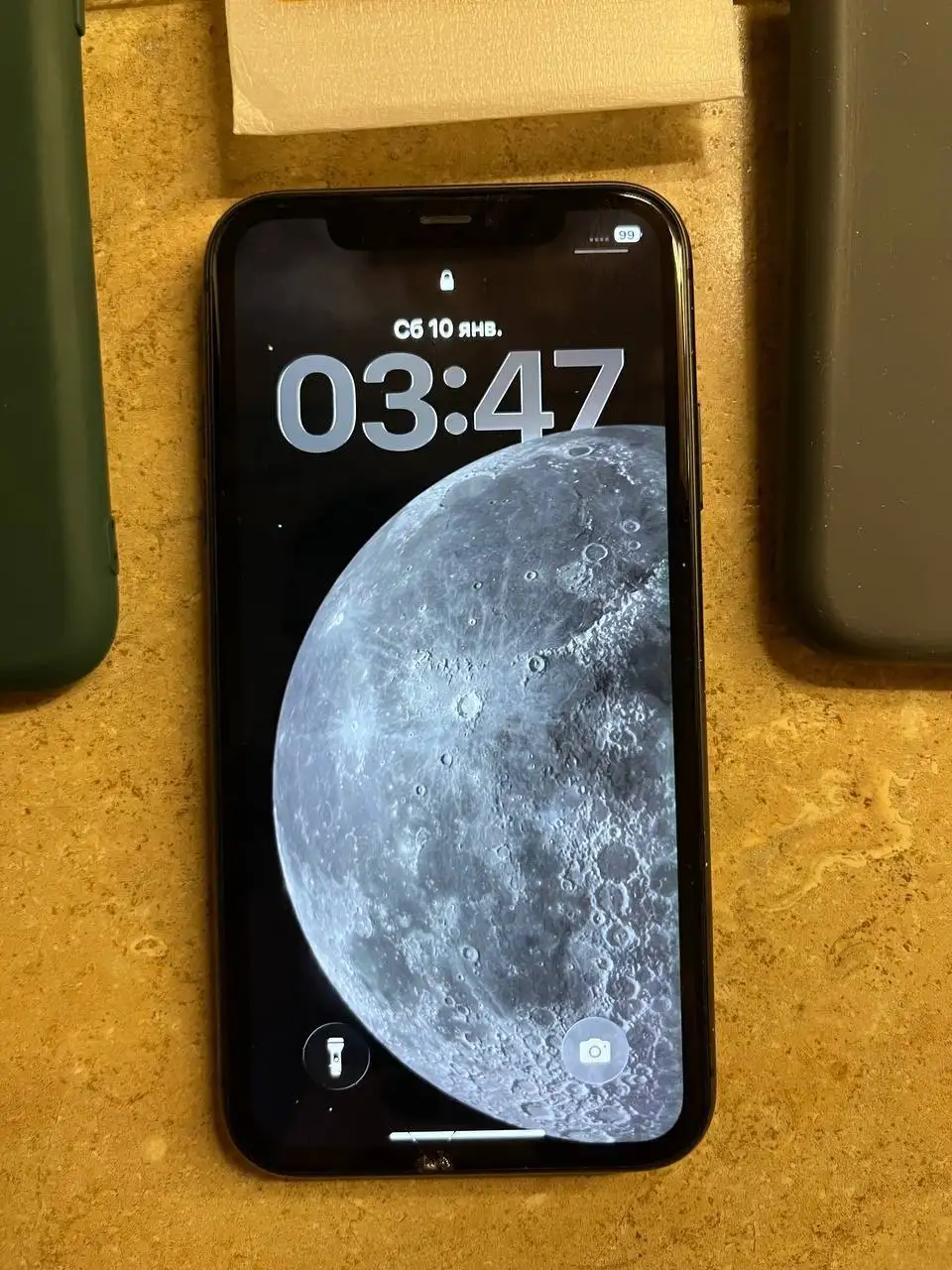 Смартфон с трещиной на дисплее в Тюмени - Смартфоны (Электроника) в Тюмень