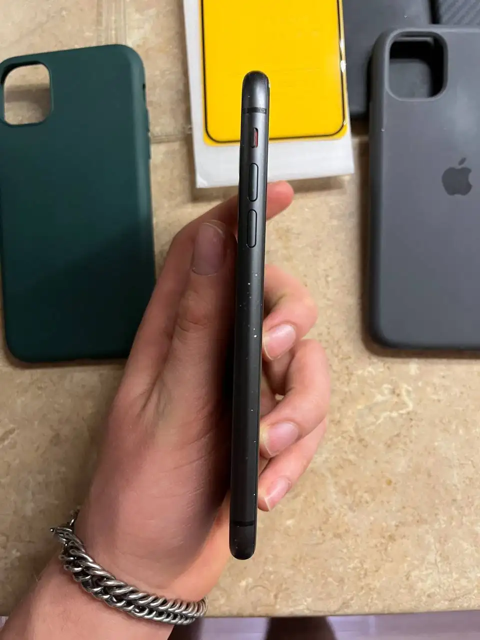 Смартфон с трещиной на дисплее в Тюмени - Смартфоны (Электроника) в Тюмень