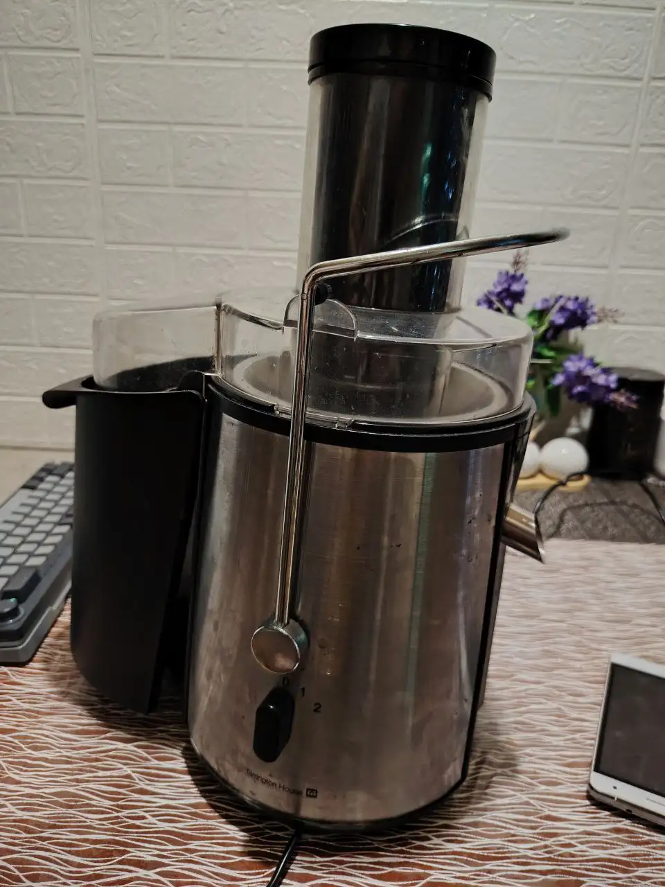 Соковыжималка в состоянии новой - Кухонная техника (Электроника) в Тюмень