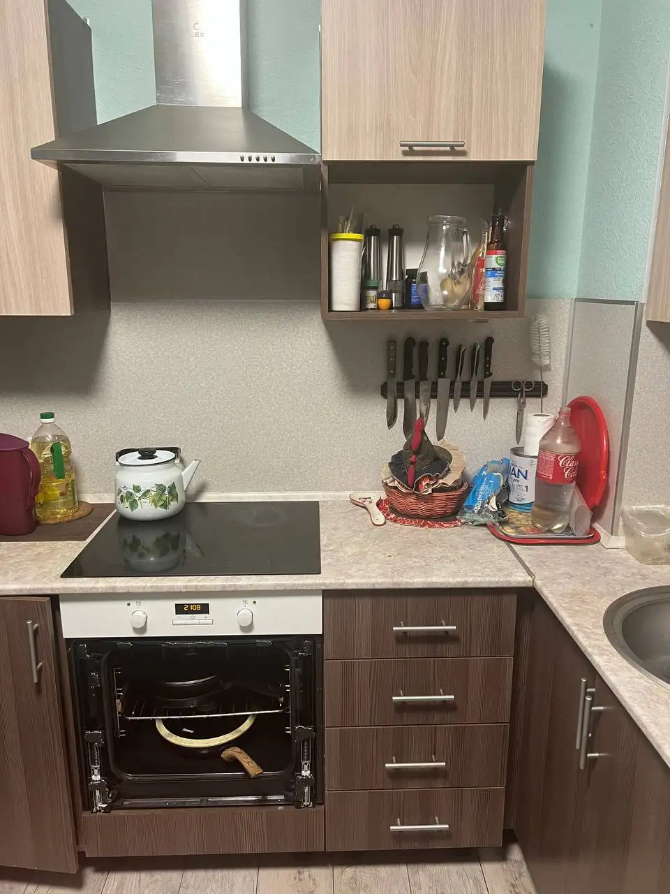 Кухня в хорошем состоянии - Мебель (Для дома и дачи) в Тюмень