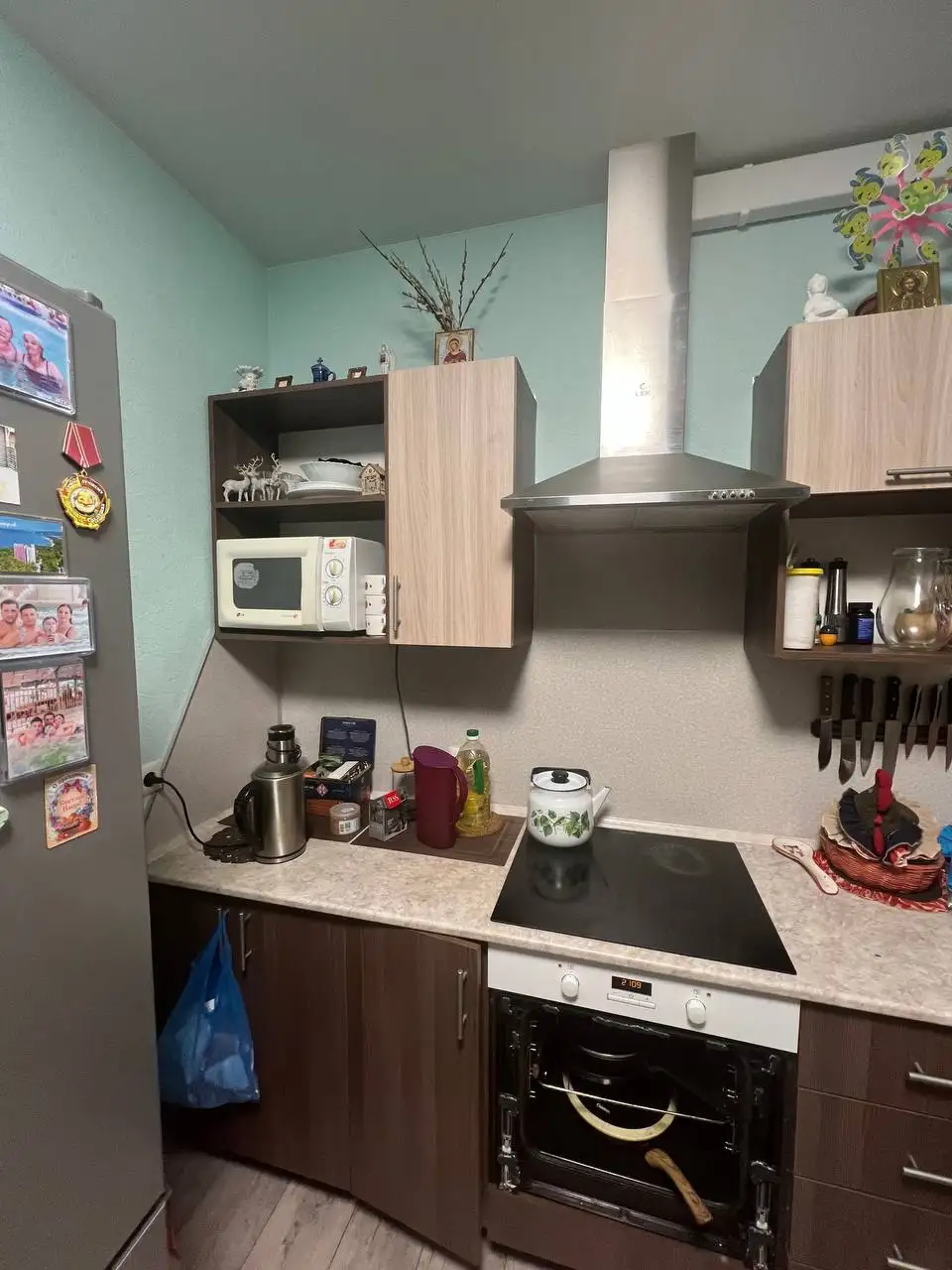 Кухня в хорошем состоянии - Мебель (Для дома и дачи) в Тюмень