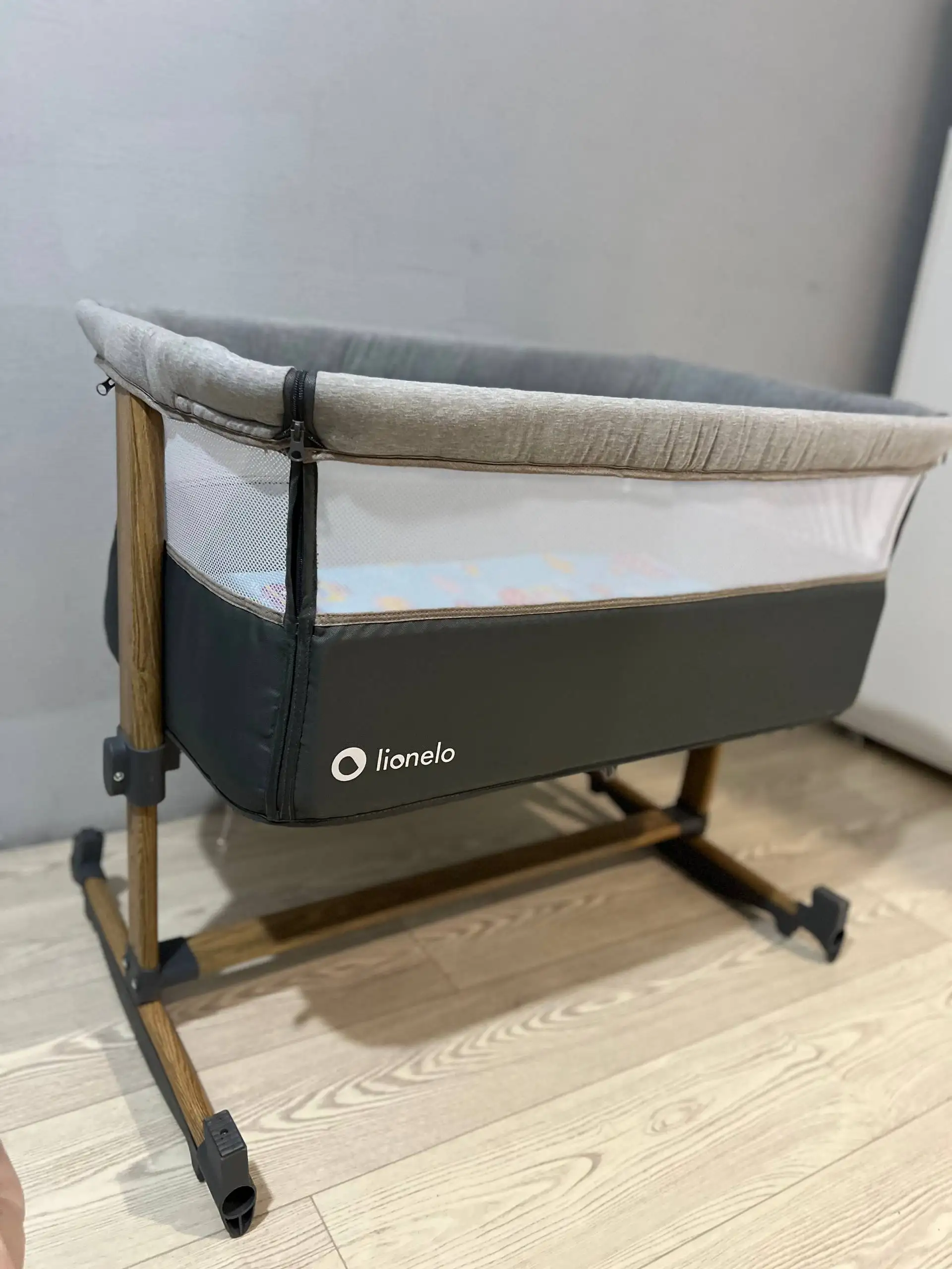 Кроватка до 6 месяцев в отличном состоянии - Детская мебель (Товары для детей) в Тюмень