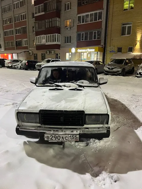 Продажа ВАЗ 2107 2003 года с двигателем 1.6 - Авто в Тюмень