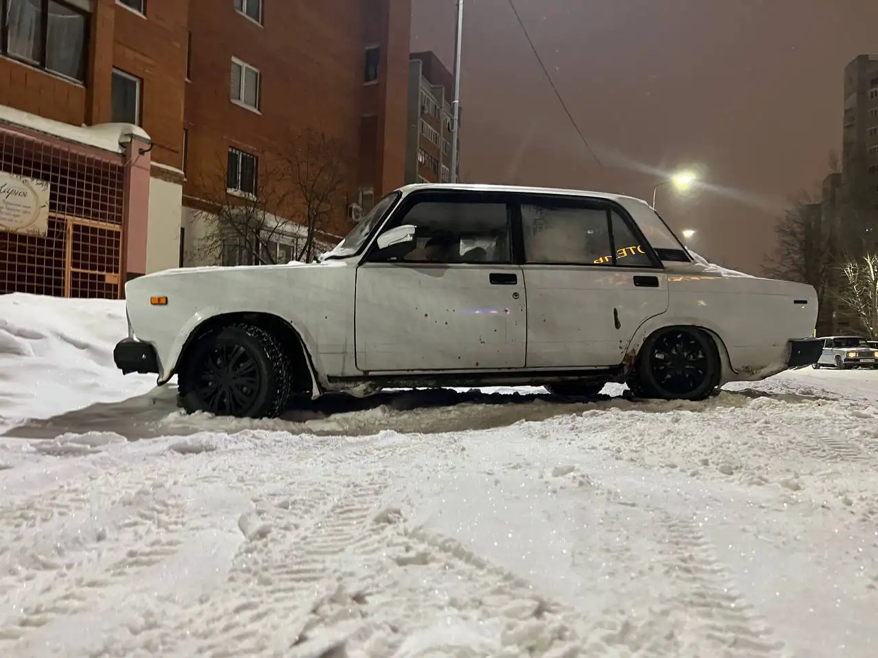 Продажа ВАЗ 2107 2003 года с двигателем 1.6 - Легковые автомобили (Авто) в Тюмень