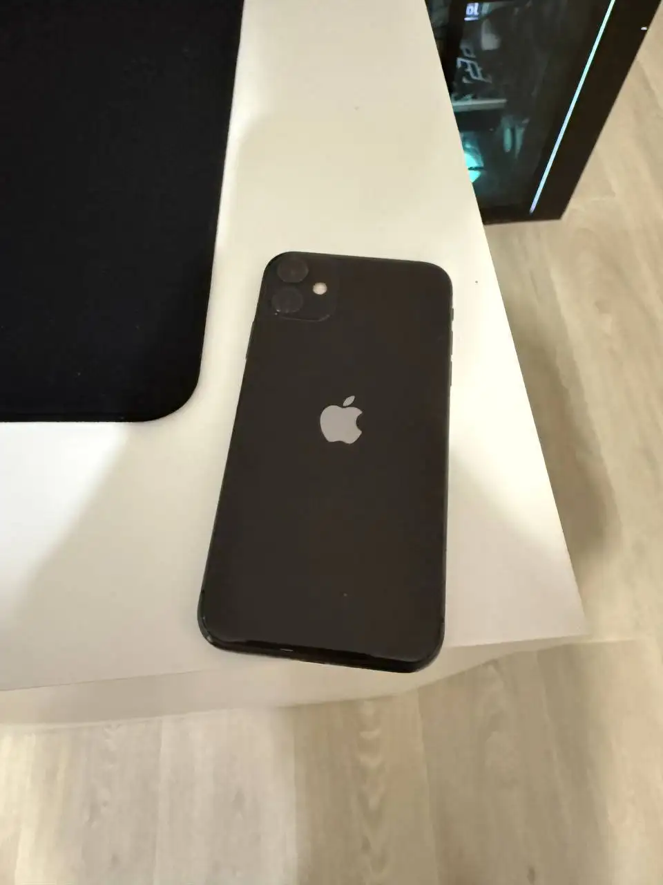 Продам iPhone 11 с разбитым экраном - Смартфоны (Электроника) в Тюмень