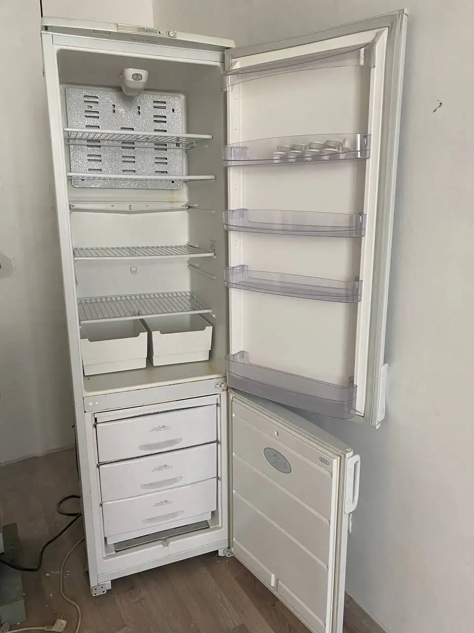 Холодильник, плита, стиральная машинка - Для дома и дачи в Тюмень