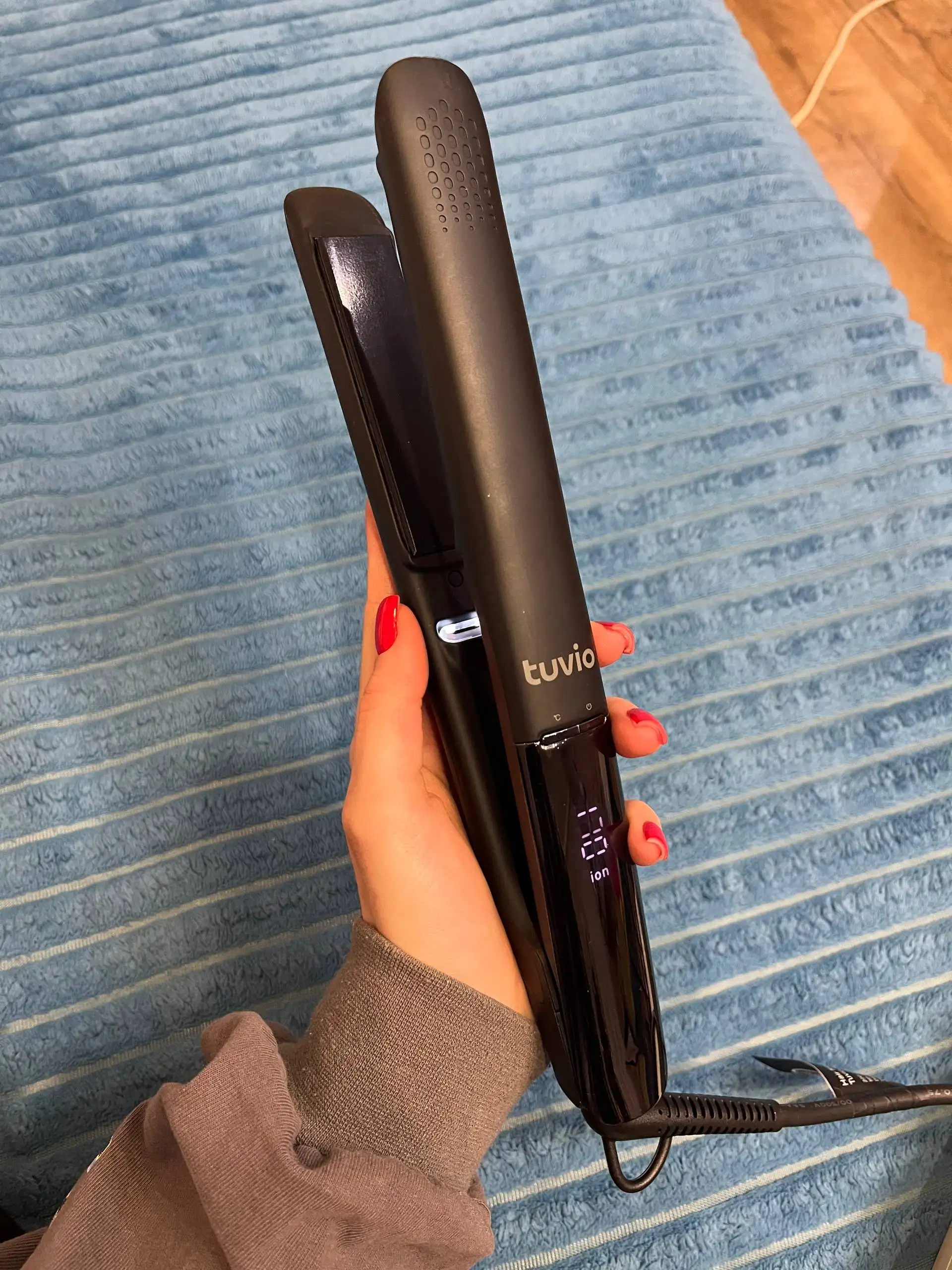 Утюжок для волос Tuvio с эффектом ионизации - Одежда в Тюмень