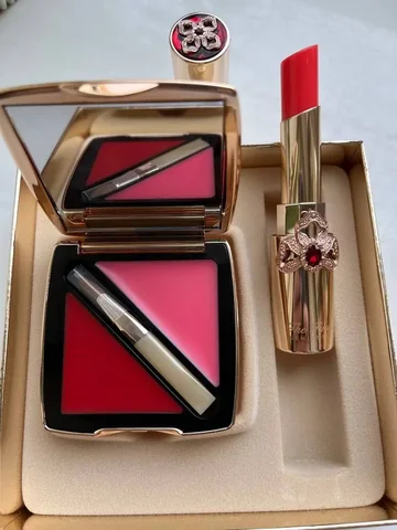 Бальзам для губ THE FIRST GENITURE с подарком - Ковры и ковровые покрытия в Тюмень