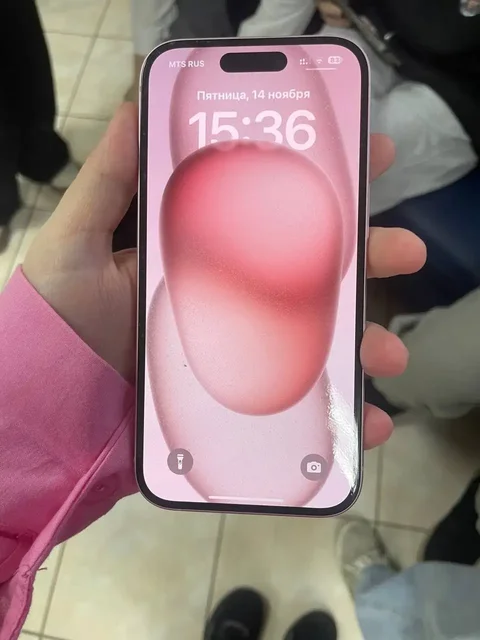 iPhone 15 dual-sim 128gb с коцками по бокам - Компьютерная техника в Тюмень