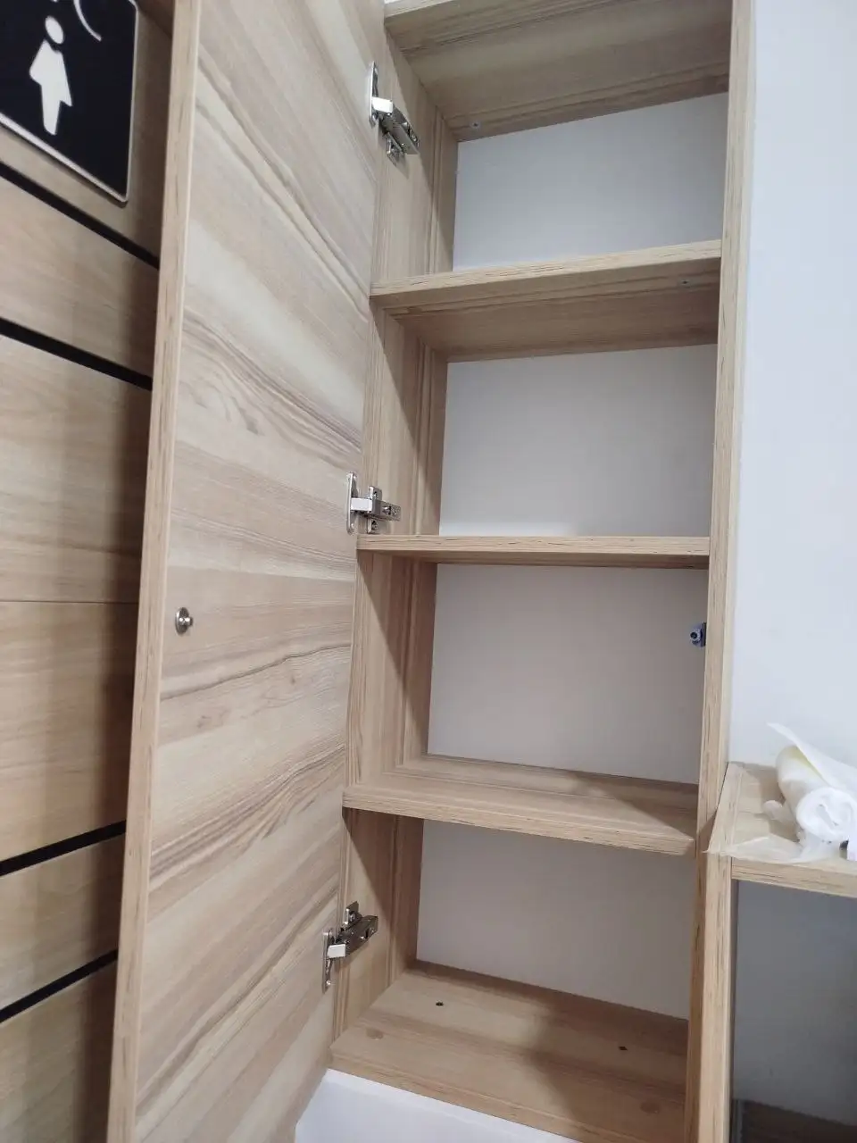 Продажа мебели: шкафы, тумба, стулья - Мебель (Барахолка) в Тюмень