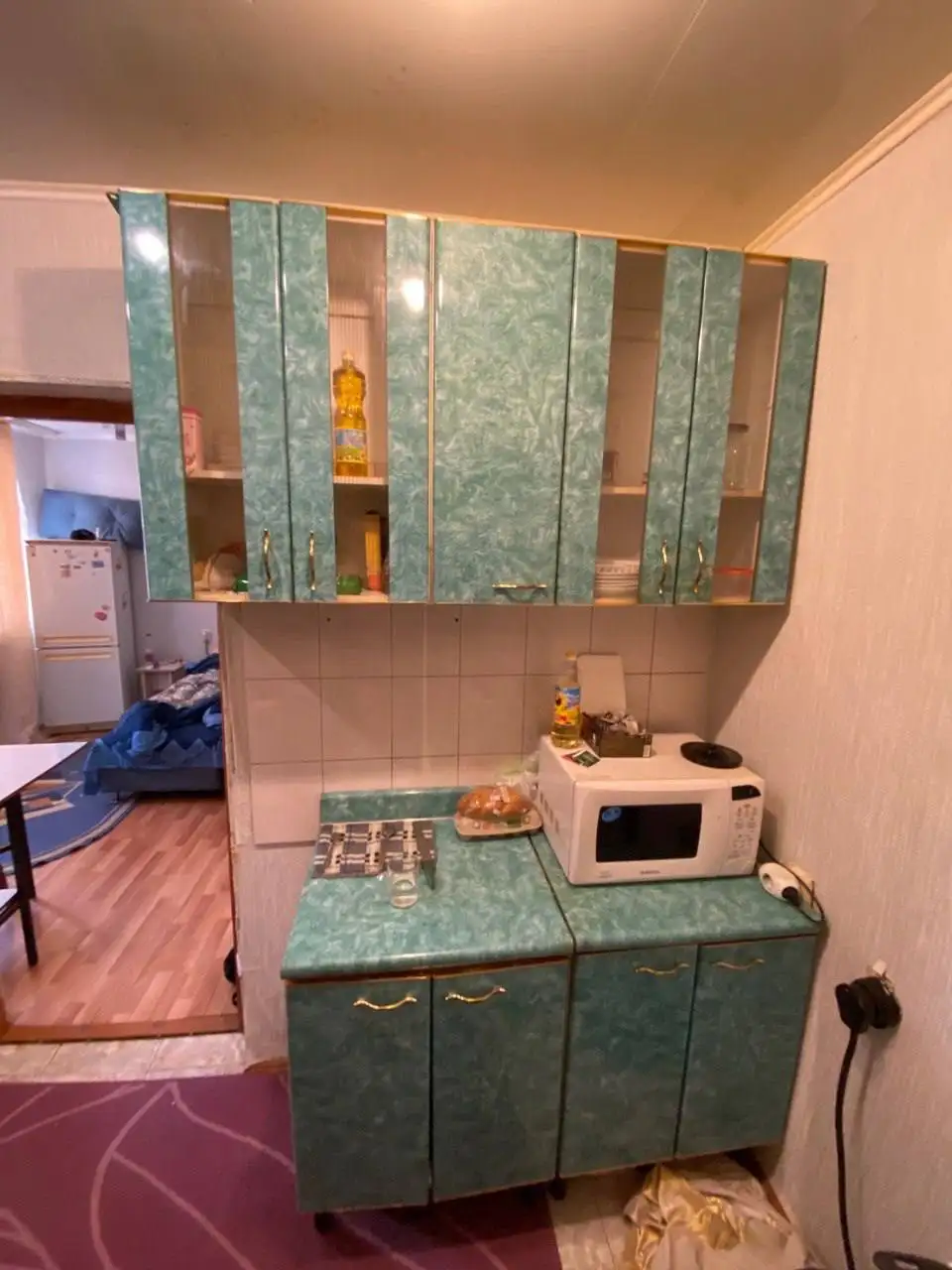 Продам кухонный гарнитур в Тюмени - Кухонная мебель (Для дома и дачи) в Тюмень