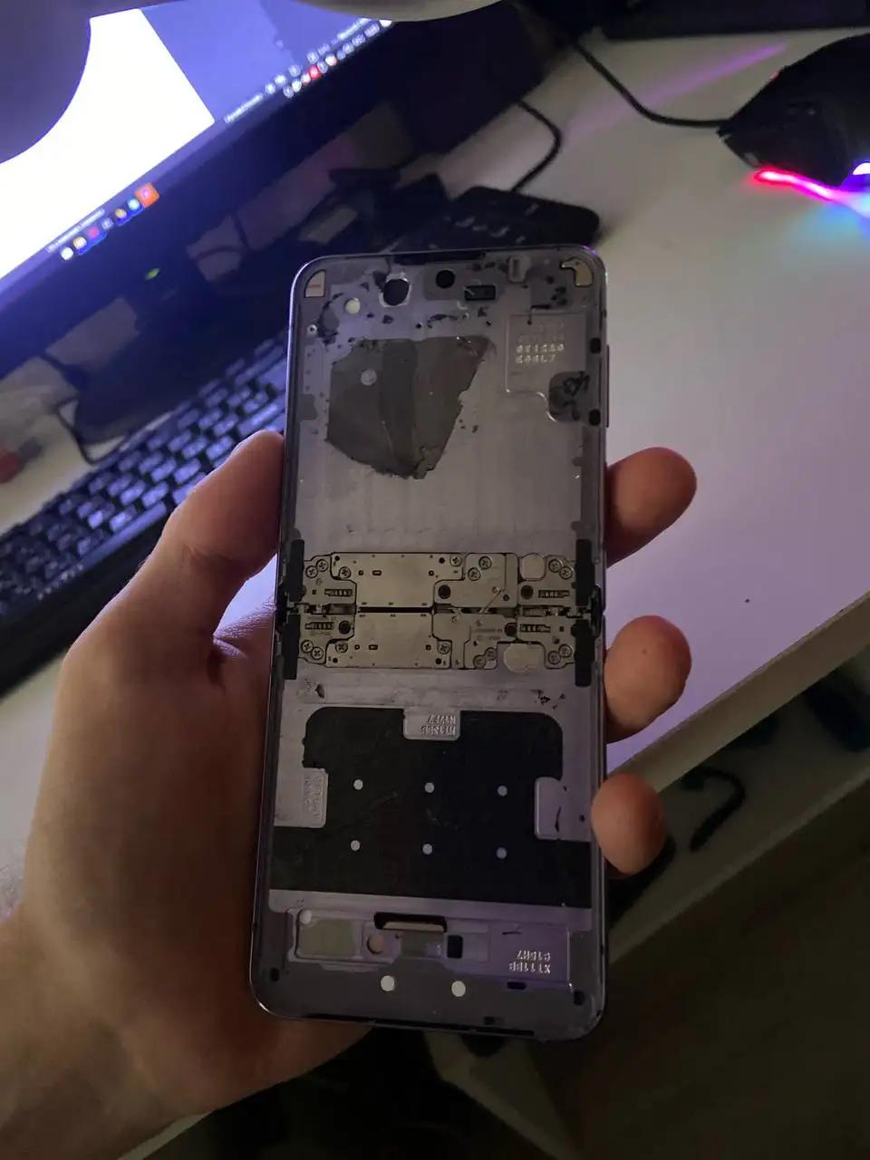 Samsung Z Flip 3 с повреждённым дисплеем - Смартфоны и телефоны (Электроника) в Тюмень