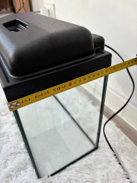 Продам аквариум 20 литров с рыбками и полным комплектом - Барахолка в Тюмень