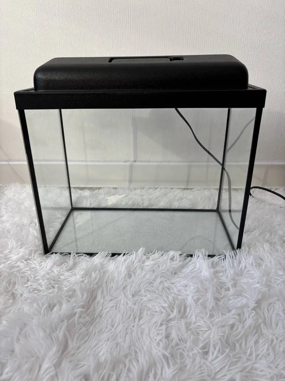 Продам аквариум 20 литров с рыбками и полным комплектом - Животные (Барахолка) в Тюмень