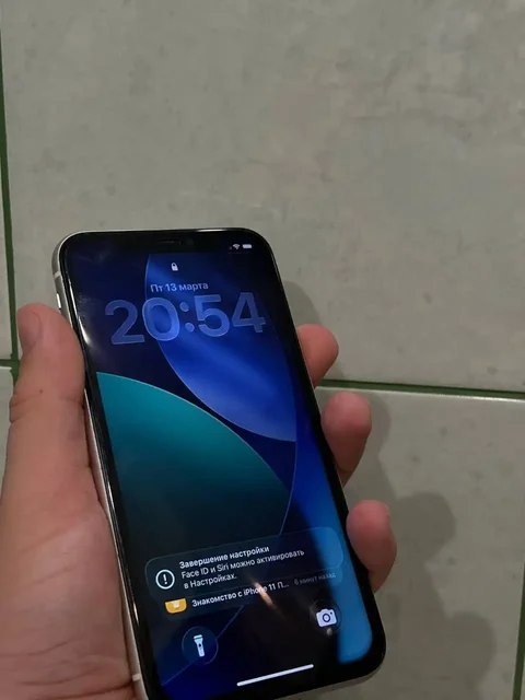 Продам iPhone 11 64GB в Тюмени - Вейпы и электронные сигареты в Тюмень