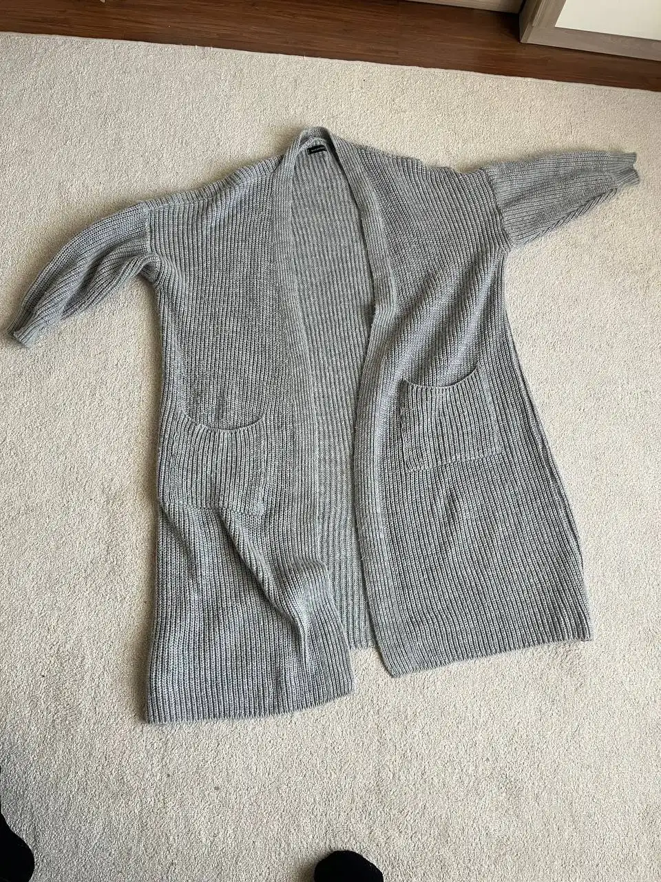 Продажа женской одежды: безрукавки, зимняя куртка, кардиган - Верхняя одежда (Одежда) в Тюмень