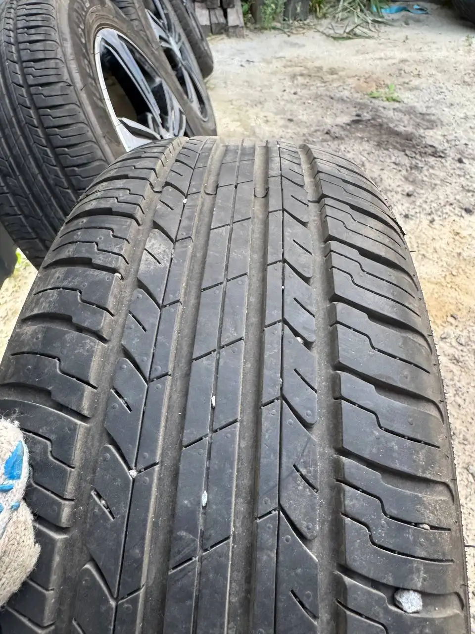 Продам комплект 185х60 R15 - Шины и диски (Запчасти) в Тюмень