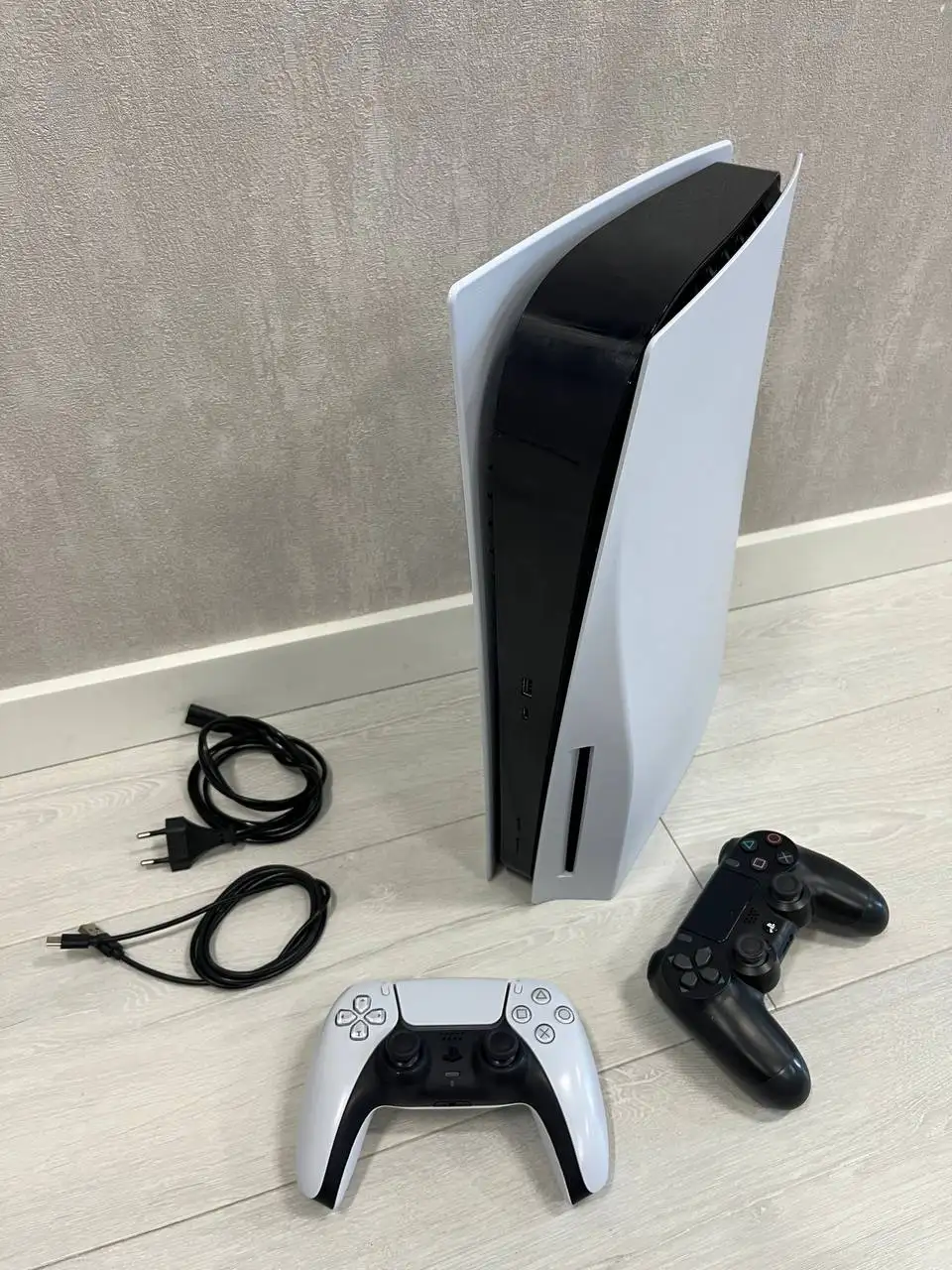 Продам или обменяю игровой набор PS5 с PS VR 2 - Игровые консоли и аксессуары (Электроника) в Тюмень