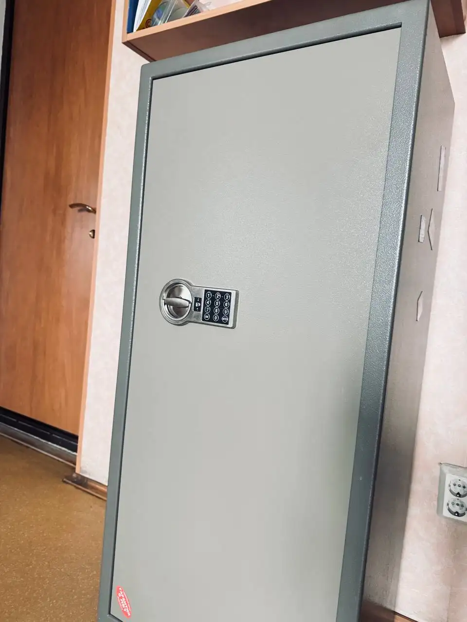 Продажа сейфа для документов в центральном районе Тюмени - Барахолка в Тюмень