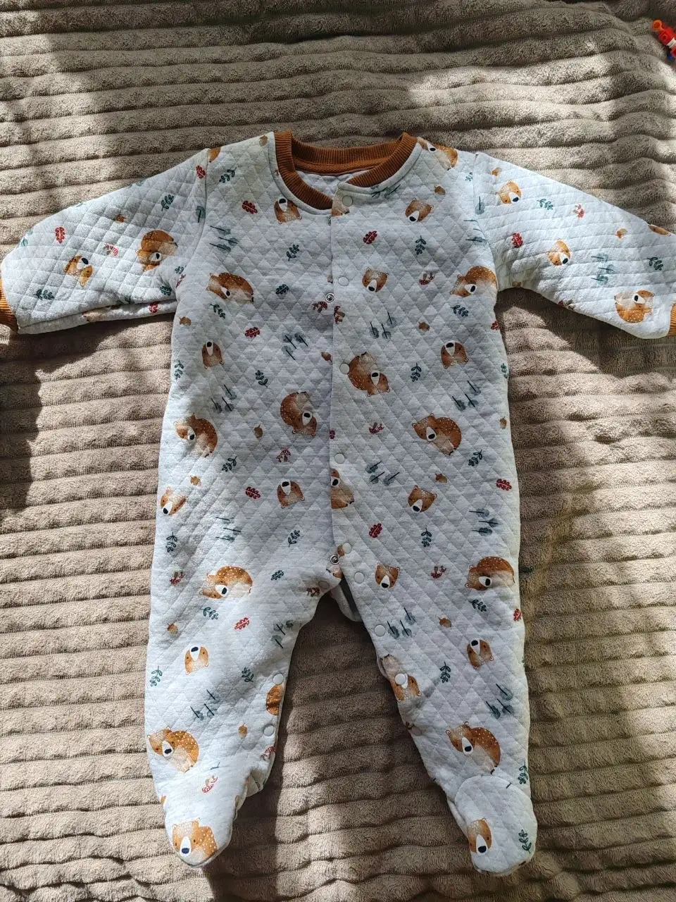 Продажа детских комбинезонов разных цветов - Одежда (Товары для детей) в Тюмень