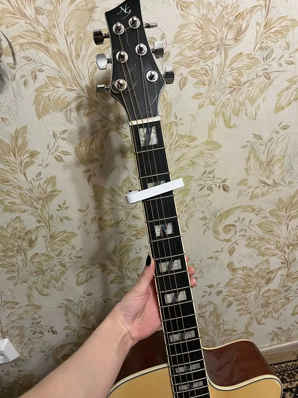 Акустическая гитара NG в отличном состоянии - Музыкальные инструменты (Хобби и отдых) в Тюмень