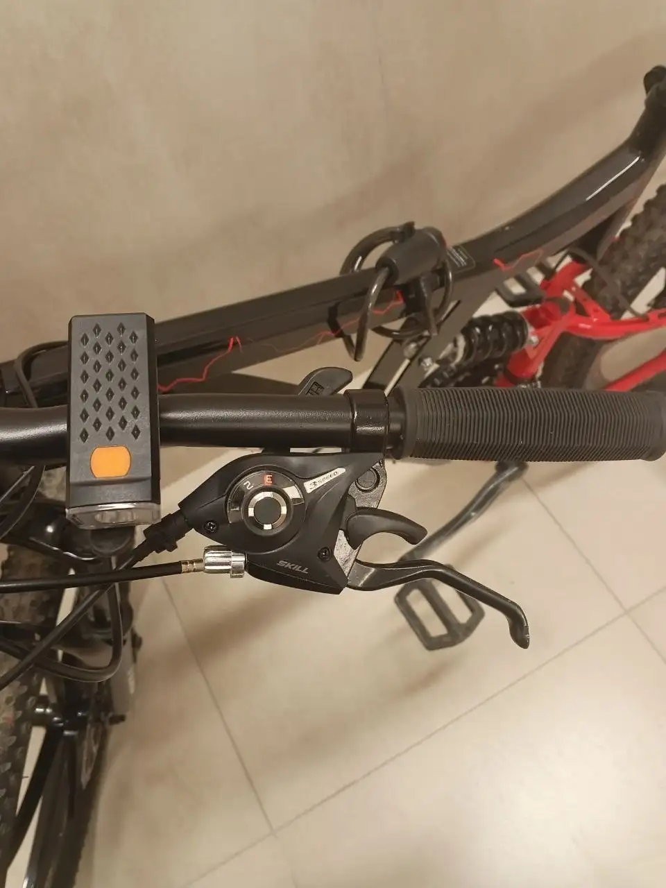 Продам с полной комплектацией и доком - Барахолка в Тюмень