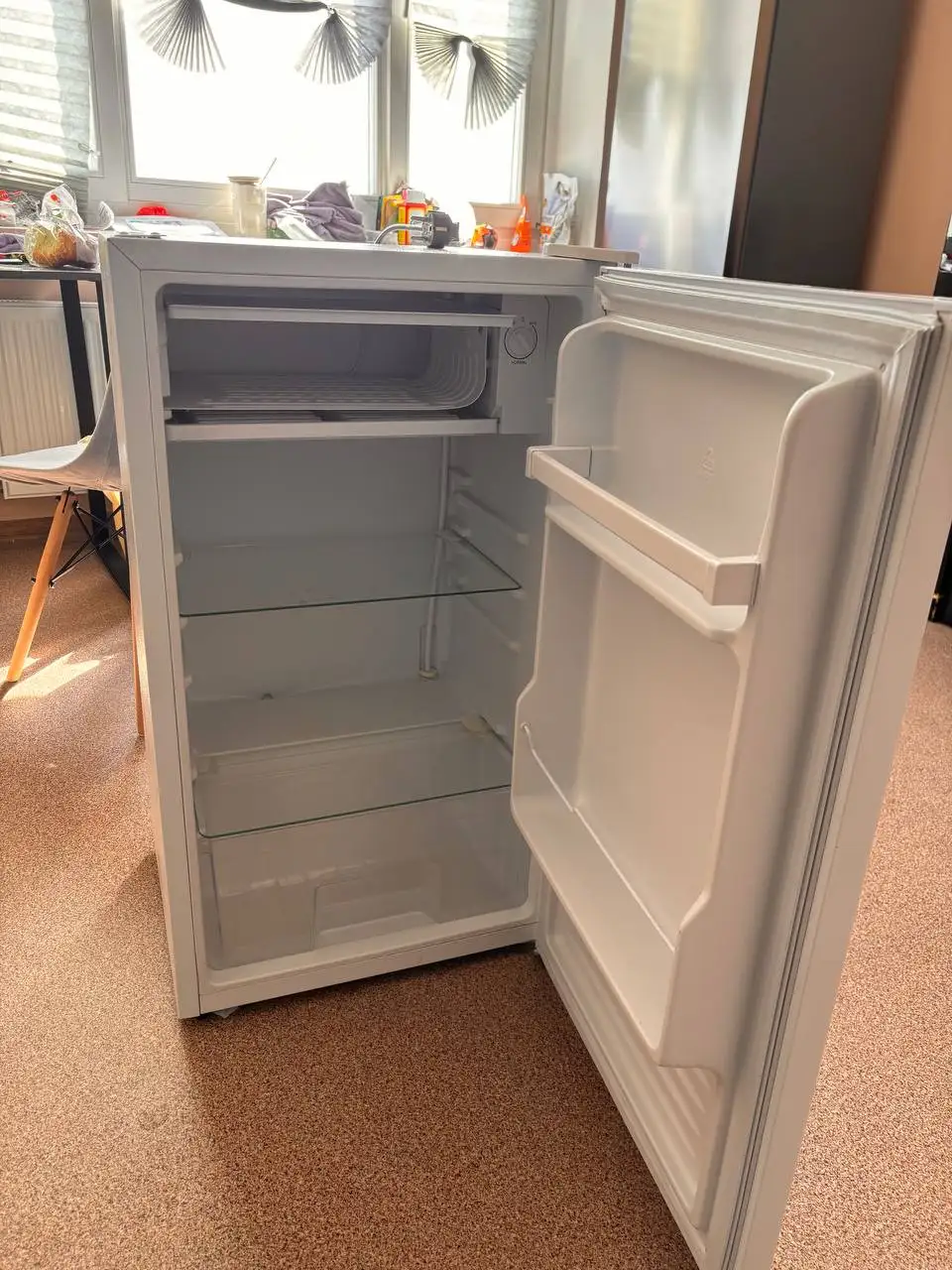 Холодильник Hi - полтора года использования - Для дома и дачи в Тюмень