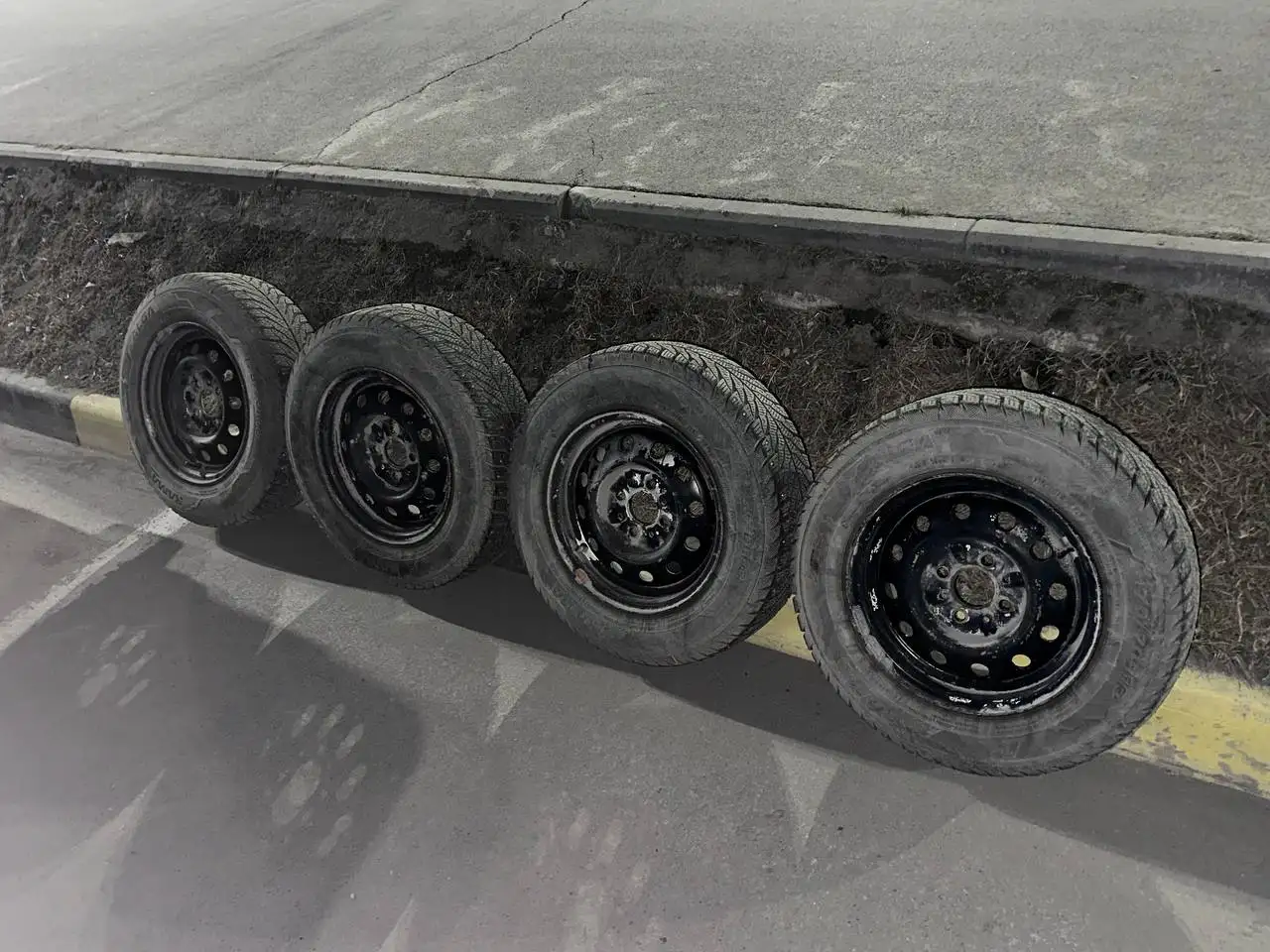 Продам штампы + резина кама - Шины и диски (Запчасти) в Тюмень