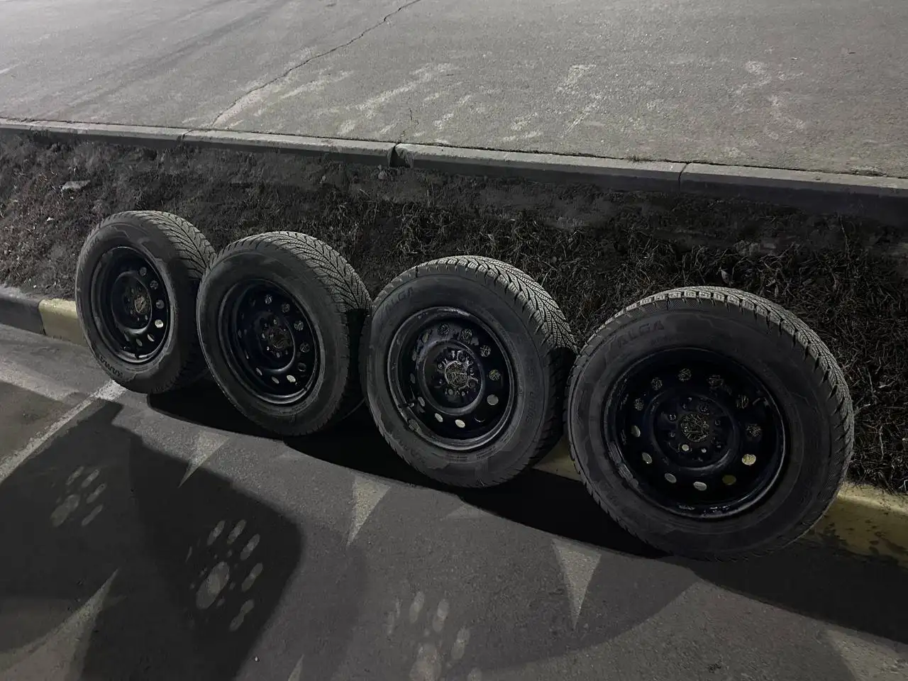 Продам штампы + резина кама - Шины и диски (Запчасти) в Тюмень