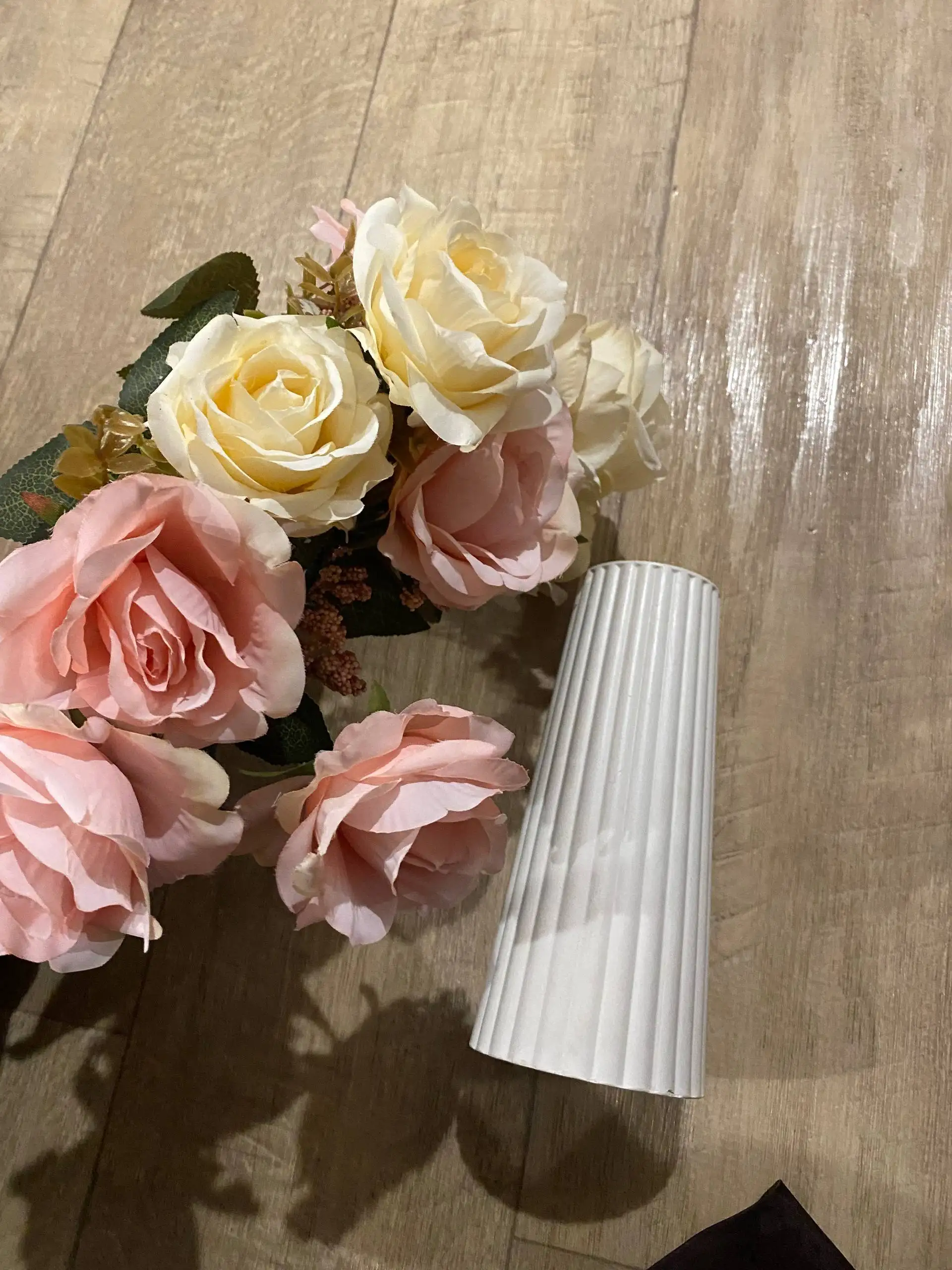 Продажа искусственных цветов и вазы из гипса б/у - Декор (Для дома и дачи) в Тюмень