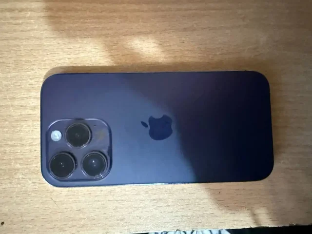 Продам iPhone 14 Pro - Умные часы в Тюмень
