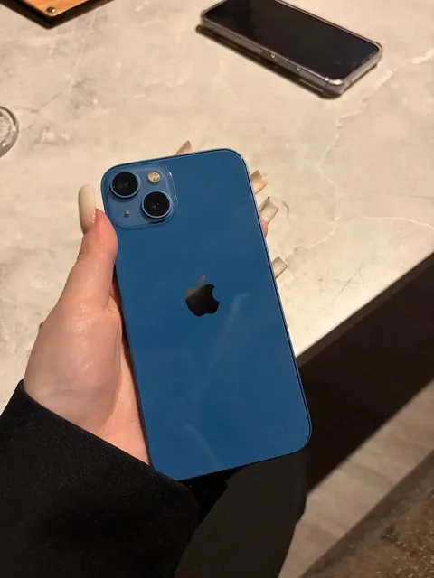 iPhone 13 128гб Blue - Электроника в Тюмень