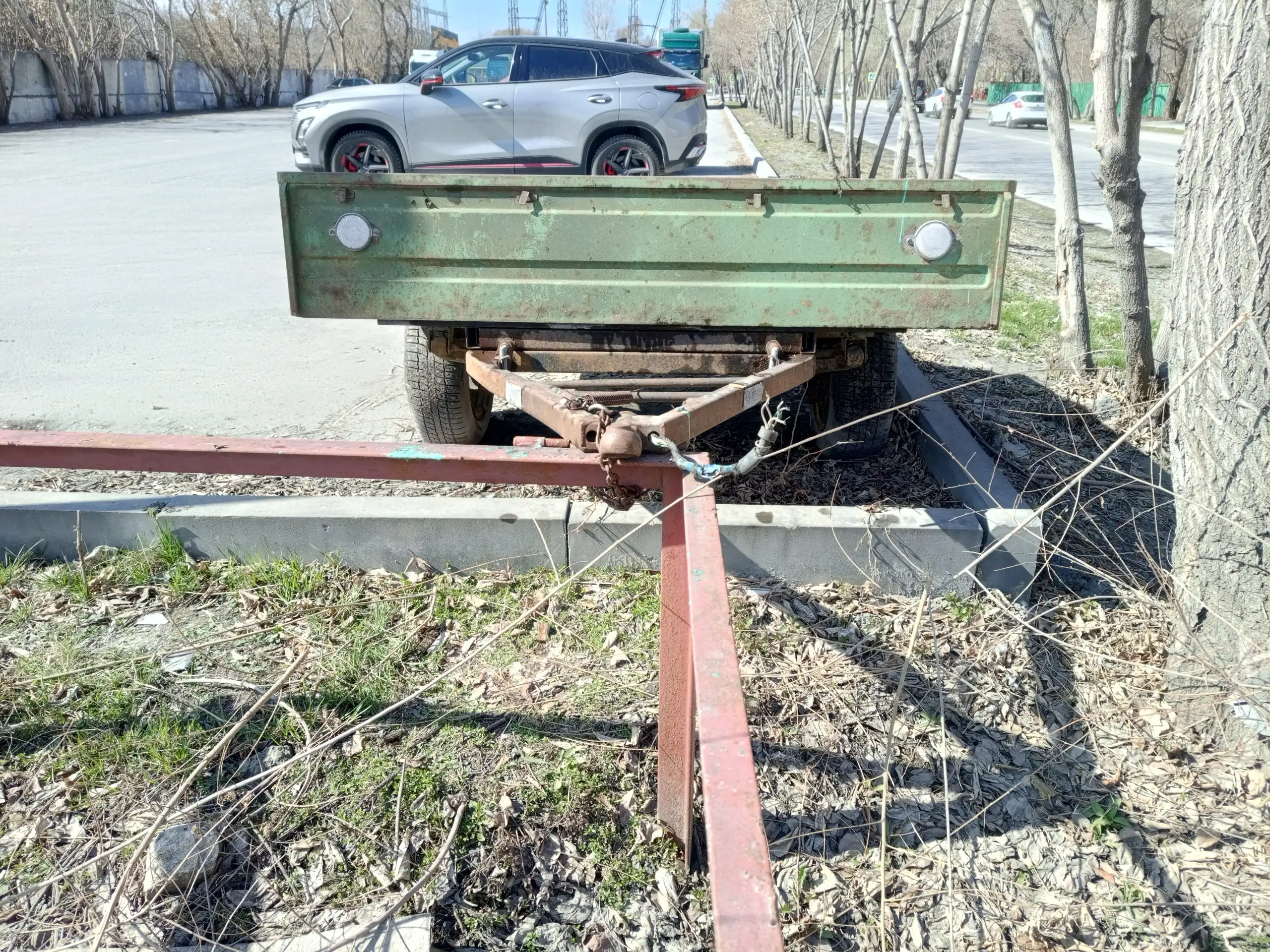 Продам прицеп самосвал с пружинной подвеской - Прицепы (Запчасти) в Тюмень