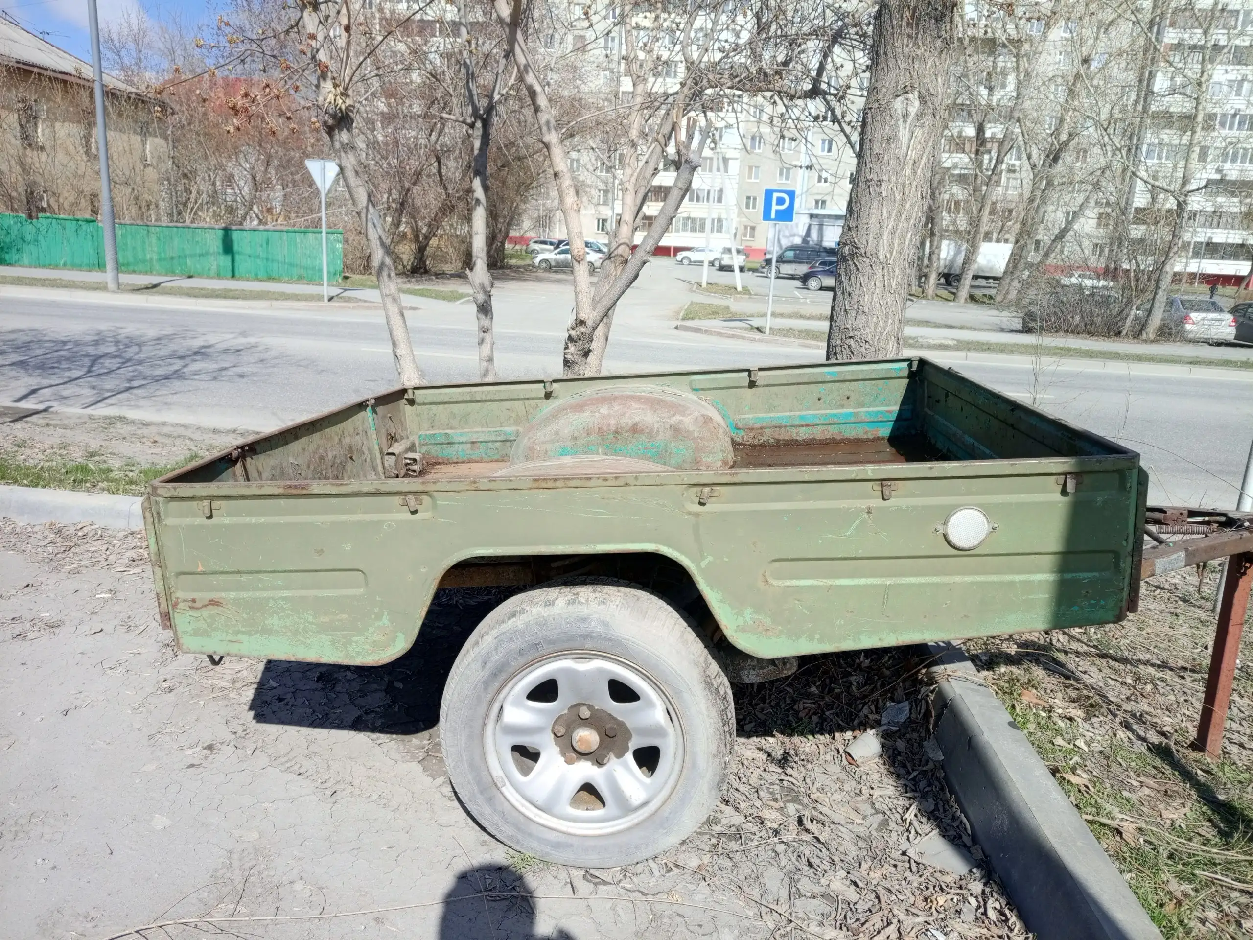 Продам прицеп самосвал с пружинной подвеской - Прицепы (Запчасти) в Тюмень