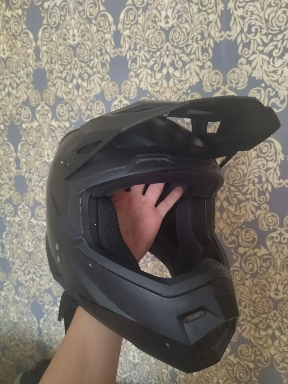 Продам шлем Ataki - Хобби и отдых в Тюмень