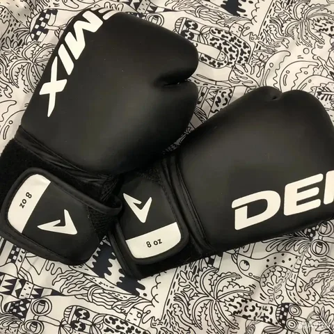Боксерские перчатки 8 oz - изделия ручной работы в Тюмень