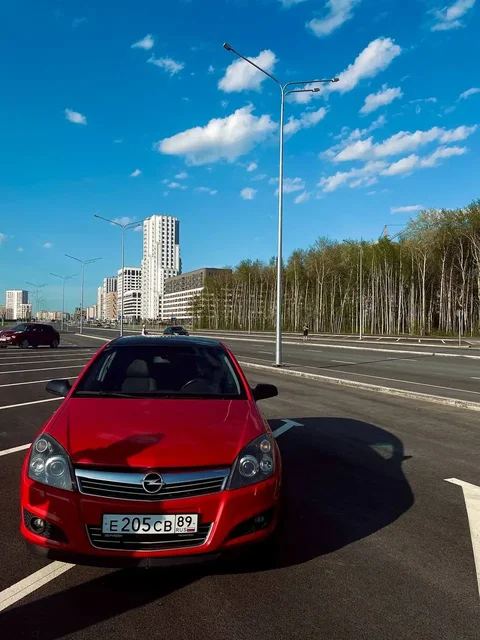 Opel Astra H 2008 года - Легковые автомобили в Тюмень