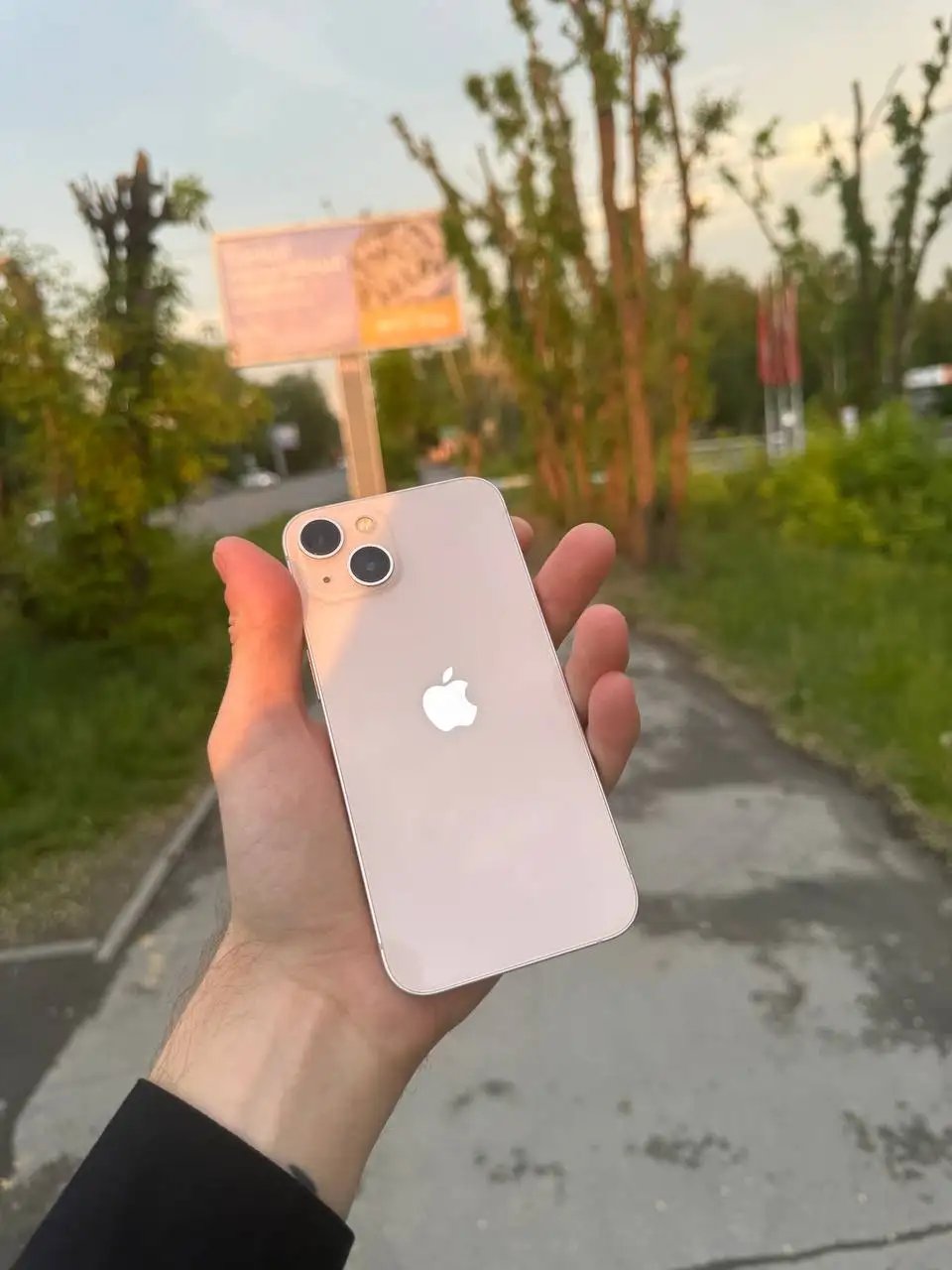 iPhone 13 256GB розовый - Смартфоны (Электроника) в Тюмень