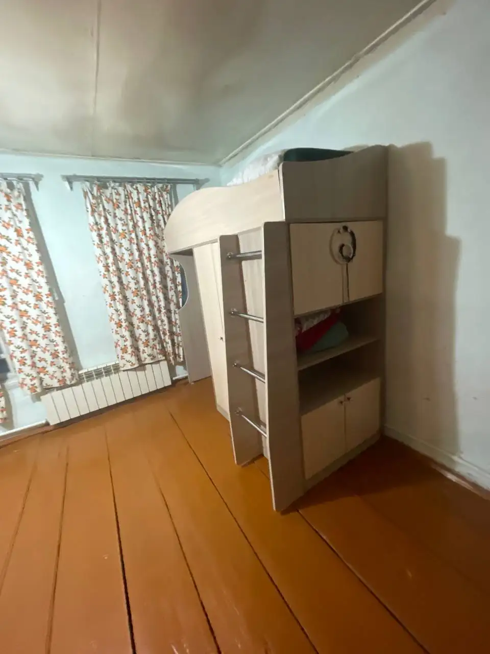Продам двухъярусную кровать - Мебель (Для дома и дачи) в Тюмень