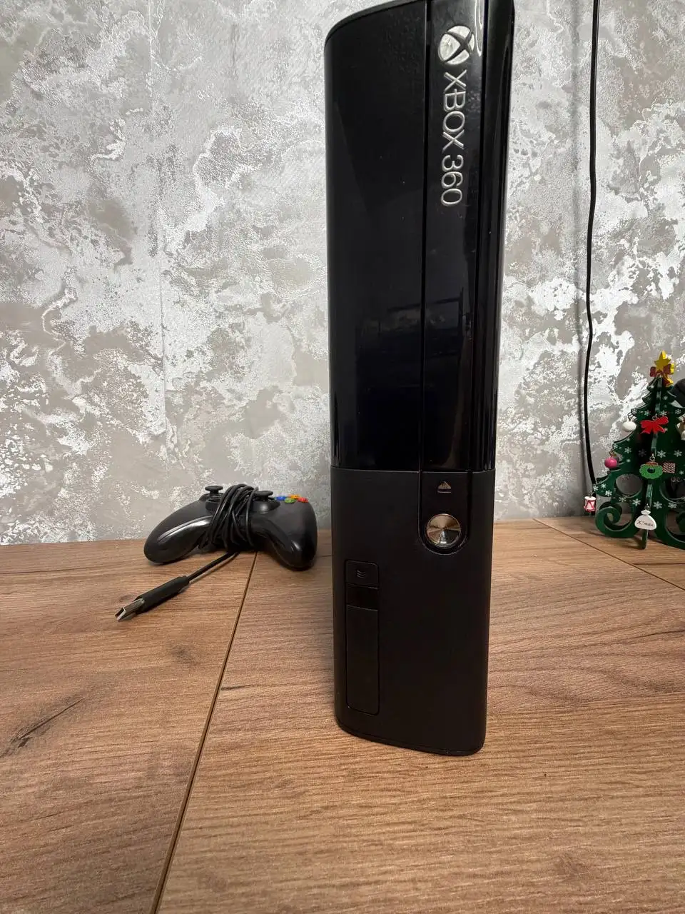 Xbox 360 E - Игры и приставки (Электроника) в Уват