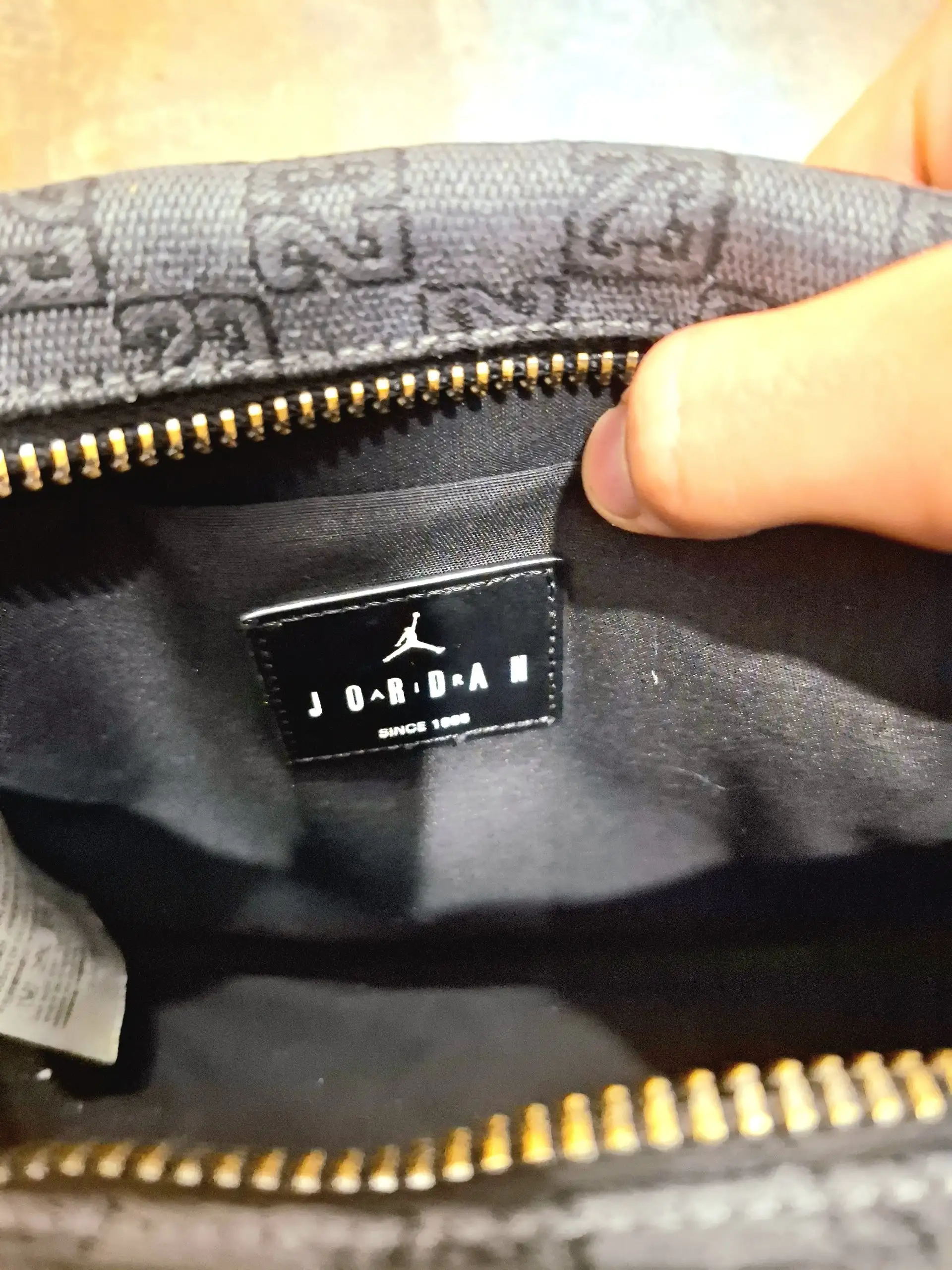 Сумка через плечо Jordan monogram оригинал - Сумки (Барахолка) в Тюмень