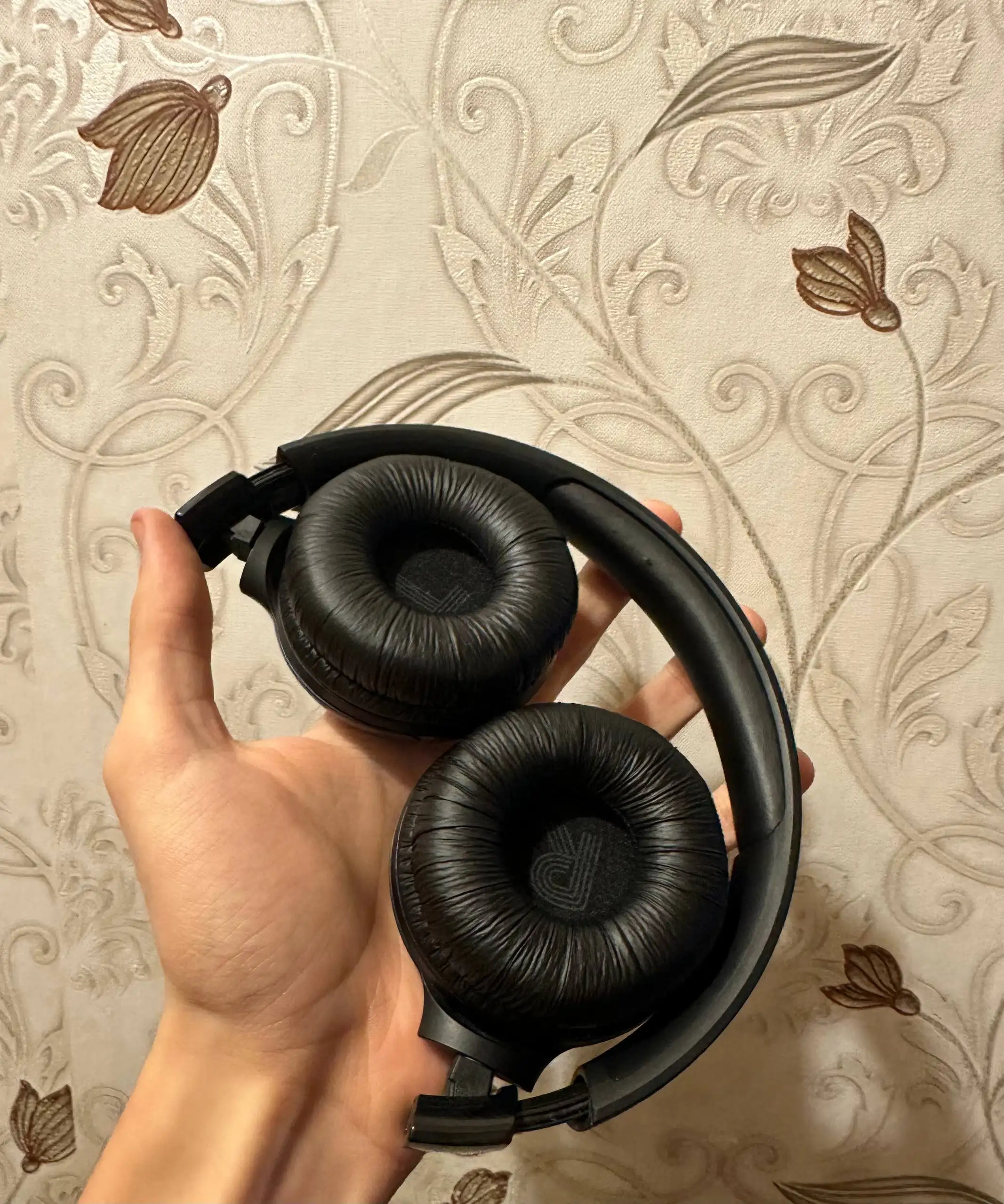 Продам наушники JBL 520bt - Электроника в Тюмень