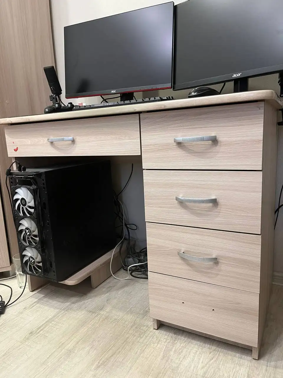 Продам стол компьютерный - Мебель (Барахолка) в Тюмень