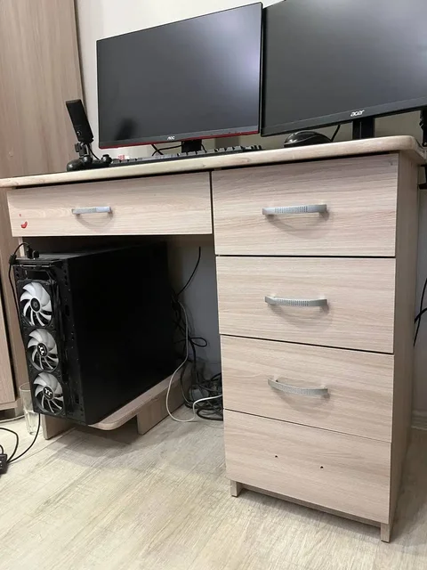 Продам стол компьютерный - Объявления в Тюмень